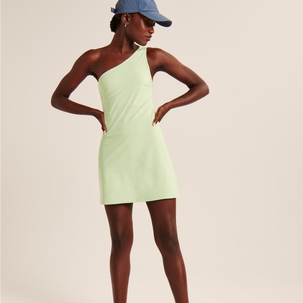 Abercrombie One-Shoulder Traveler Dress